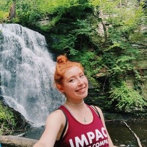 Meet your Posher, Caitlin